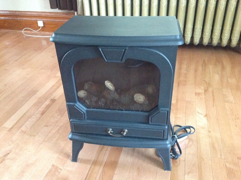 lot 12 image: Electric Fireplace Heater