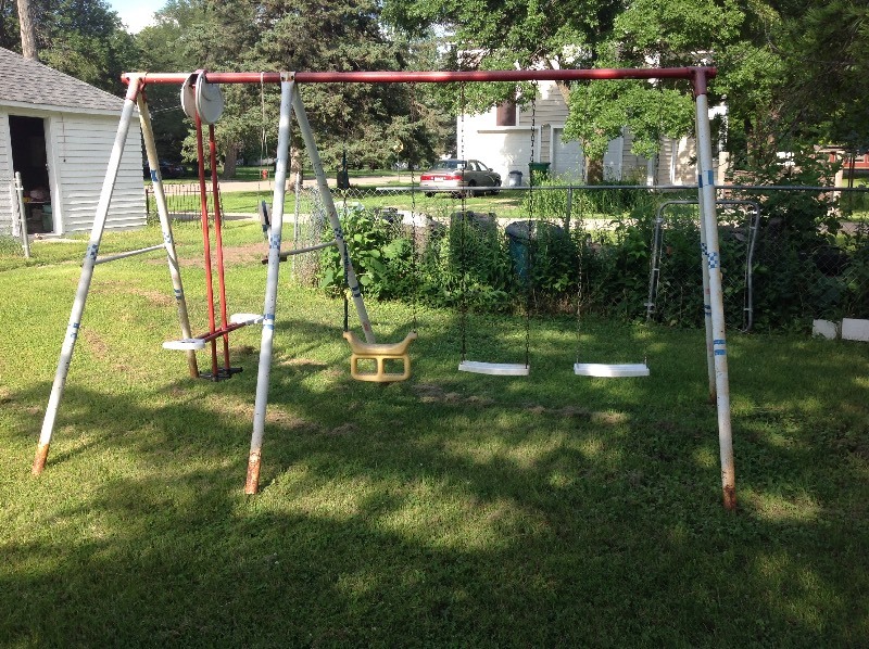 lot 17 image: Outdoor Playset