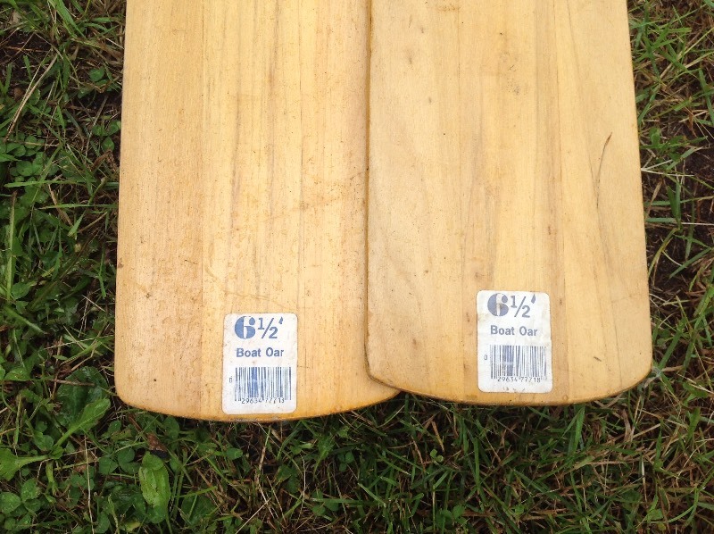 lot 27 image: 6 12 Boat Oars