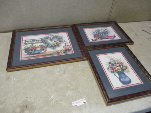 lot 19 image: Pictures