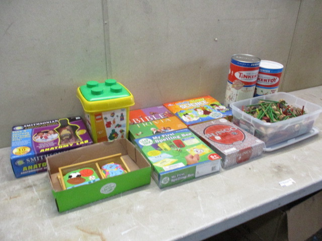 lot 29 image: Toys and games