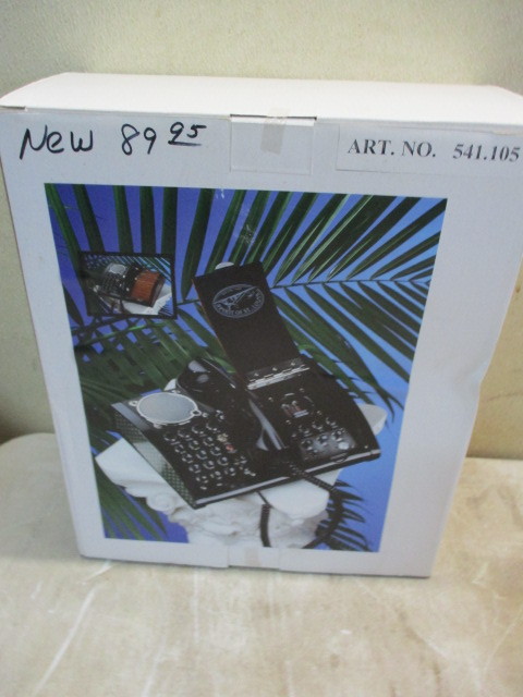 lot 34 image: New Decorative Phone