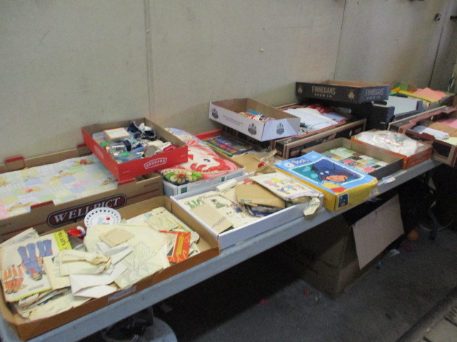 lot 88 image: Sewing Lot