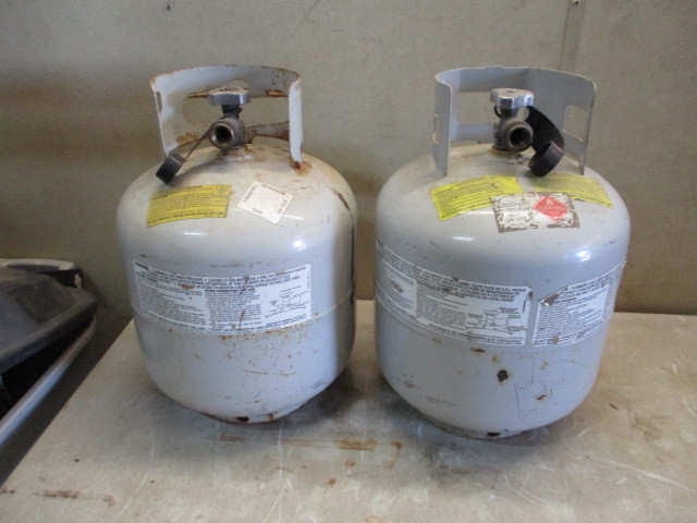 lot 123 image: 20lb LP Tanks