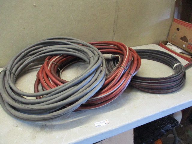 lot 124 image: Hose