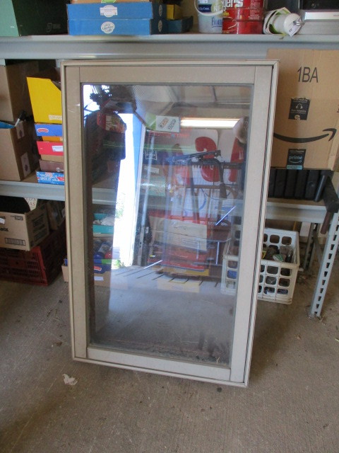 lot 39 image: Used Window