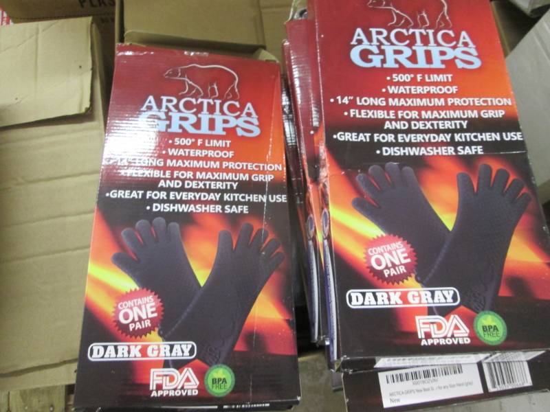 lot 7 image: 6 pr Arctica Grips Heat Protection ...