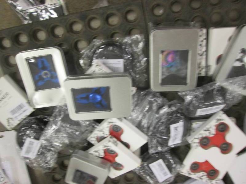 lot 12 image: Large Lot of Fidget Spinners...
