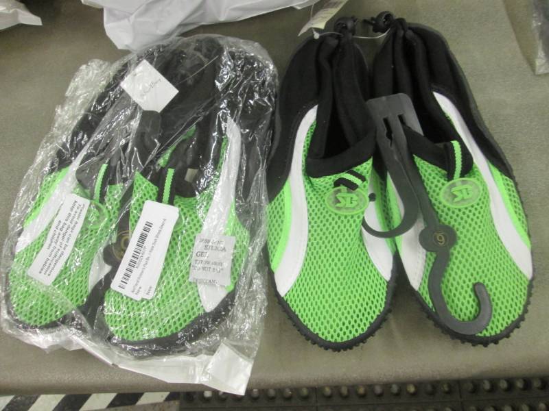 lot 57 image: 2 pr Womens Size 6 Water Shoes...
