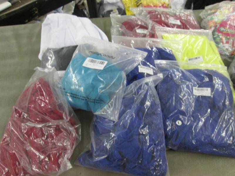 lot 64 image: 10 Assorted Ladies Dresses in varyi...