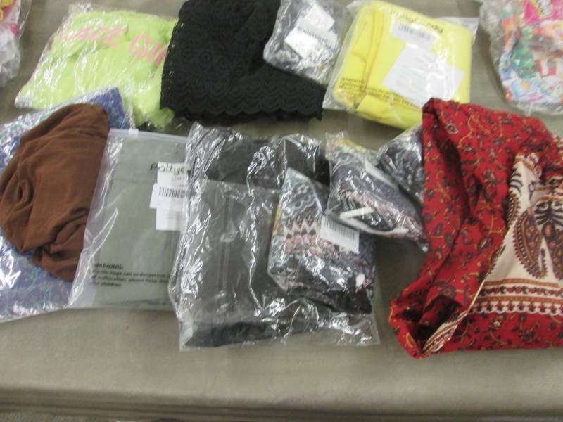 lot 68 image: 11 pr Assorted Sized Lounge Pants, ...