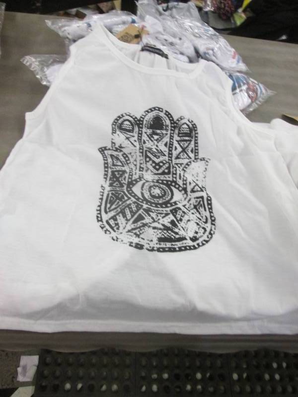 lot 69 image: 6 Ivory Tanks Size Large...