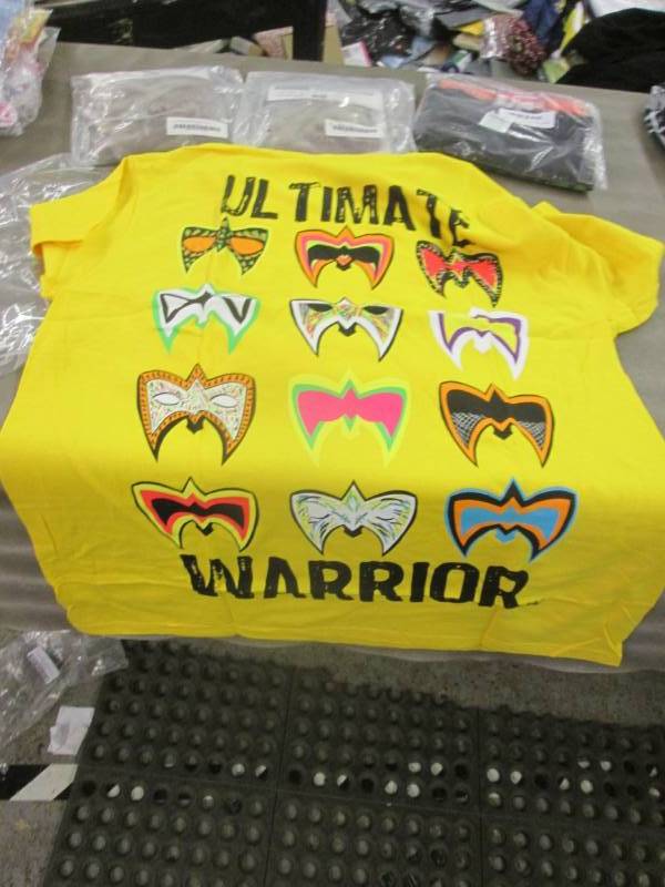 lot 75 image: 4 - Large Tshirts, 1- 2XL, Underwea...