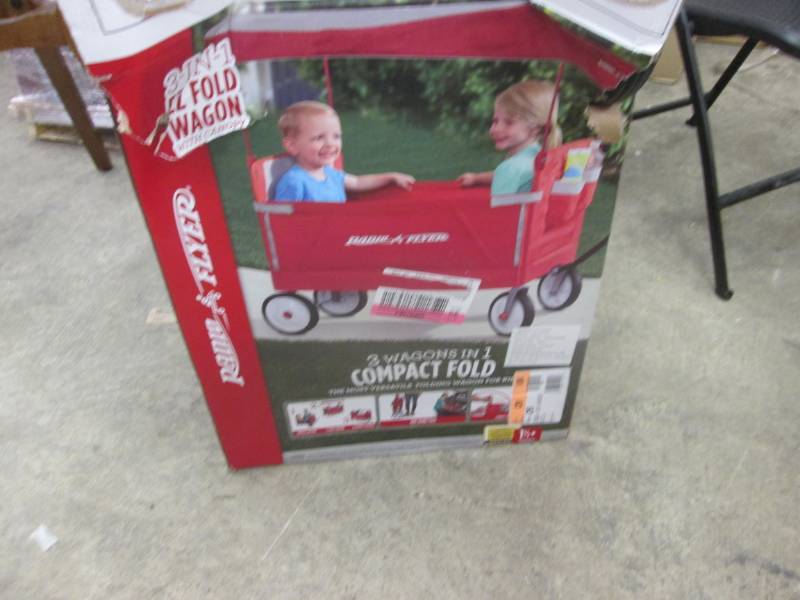 lot 163 image: Radio Flyer 3in1 Compact Fold Wagon...