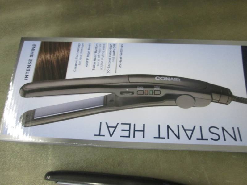 lot 177 image: Conair Instant Heat Flat Iron...