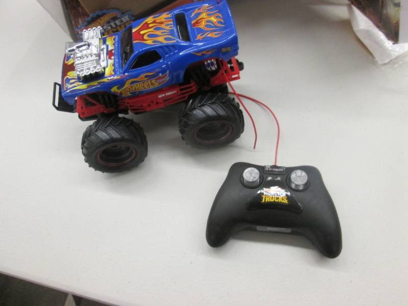 lot 185 image: Hot Wheels Radio Controlled Monster...