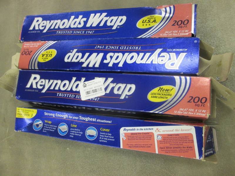 lot 198 image: 4 Boxes of Reynolds Aluminum Foil...