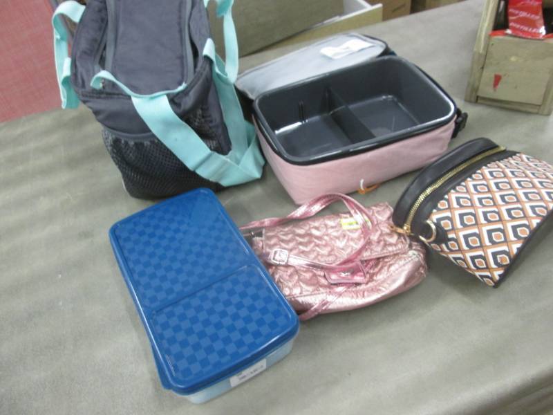 lot 214 image: Lunch Bags, Bags, Food Storage...