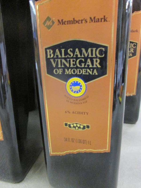lot 257 image: 5- 34 oz Bottles Members Mark Balsa...