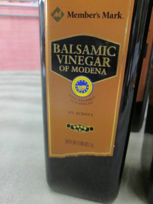 lot 259 image: 5- 34 oz Bottles Members Mark Balsa...