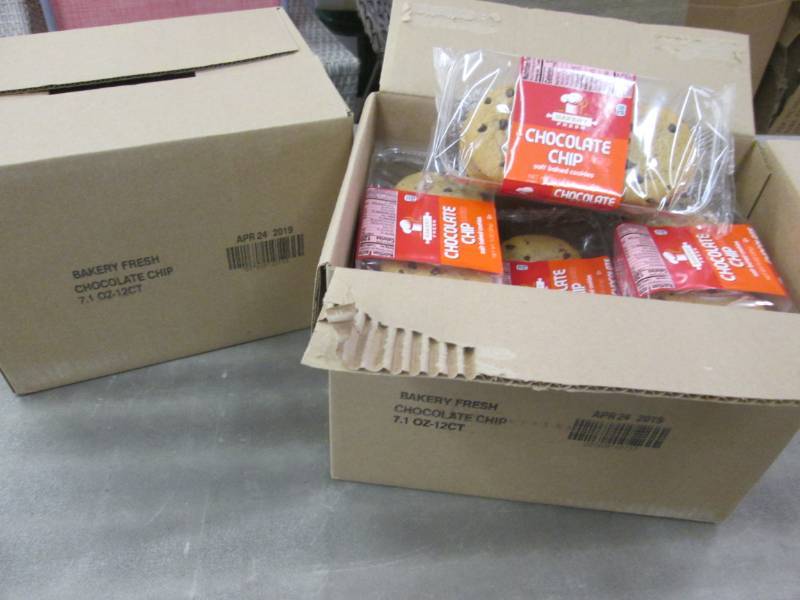 lot 276 image: 2 Cases of Bakery Fresh 12-7.1 oz C...