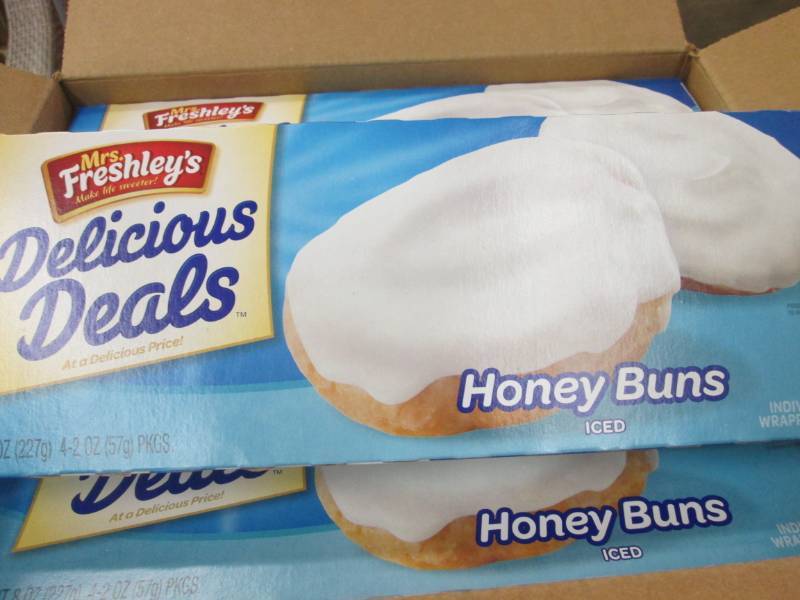 lot 314 image: Case of 16-8 oz Boxes Mrs. Freshley...