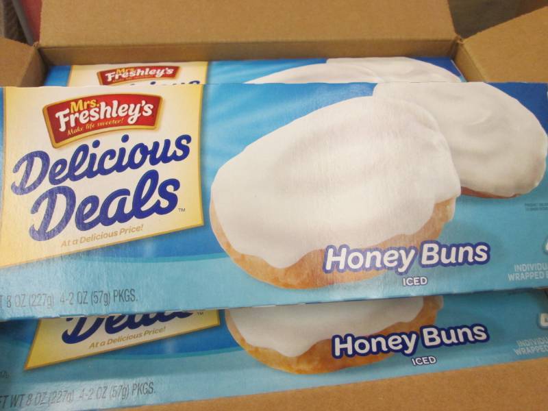 lot 315 image: Case of 16-8 oz Boxes Mrs. Freshley...