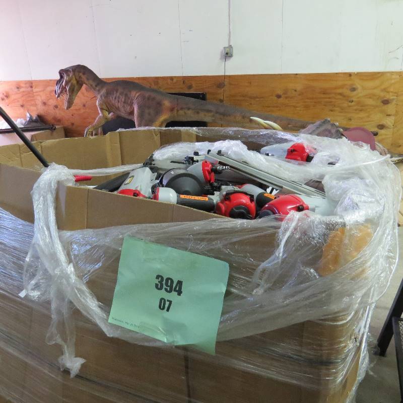 lot 67 image: Pallet Lot of Tools and Such