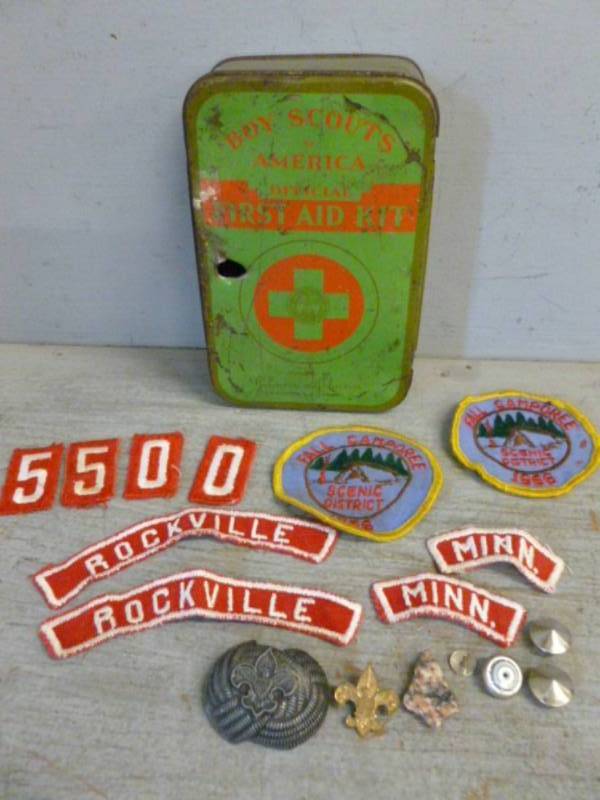 lot 22 image: Vintage Boy Scouts