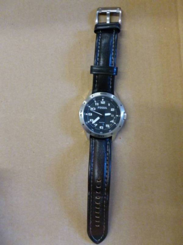 lot 24 image: Fossil Watch