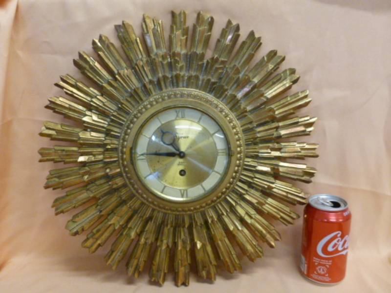 lot 36 image: Vintage Clock