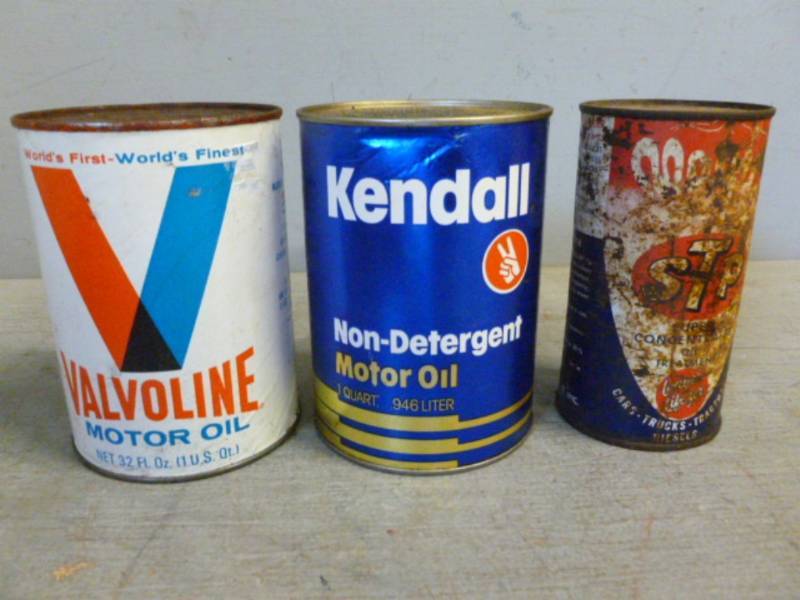 lot 45 image: Vintage Oil Cans