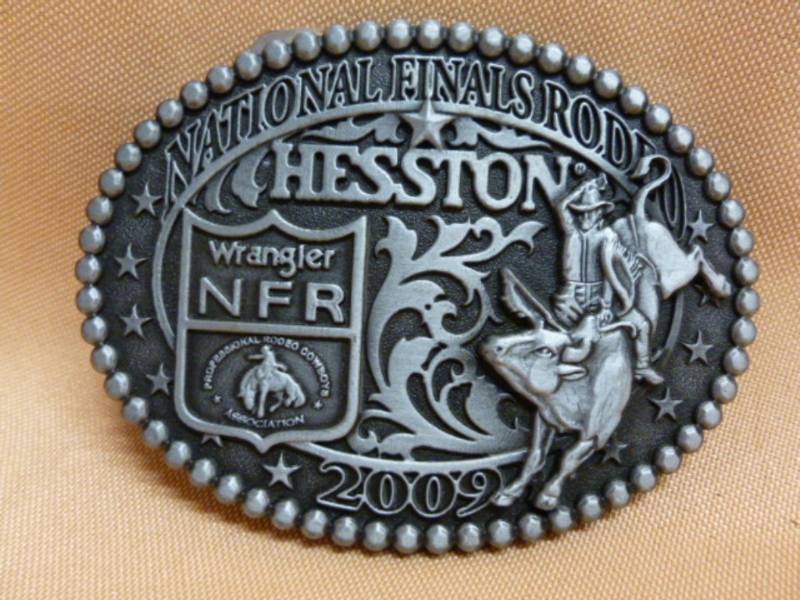 lot 65 image: Collectible Belt Buckle