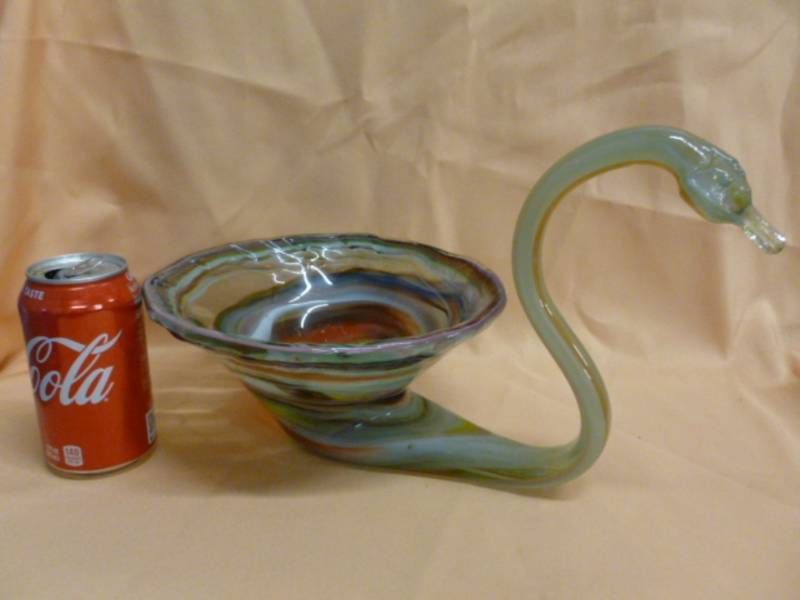 lot 68 image: Vintage Art Glass