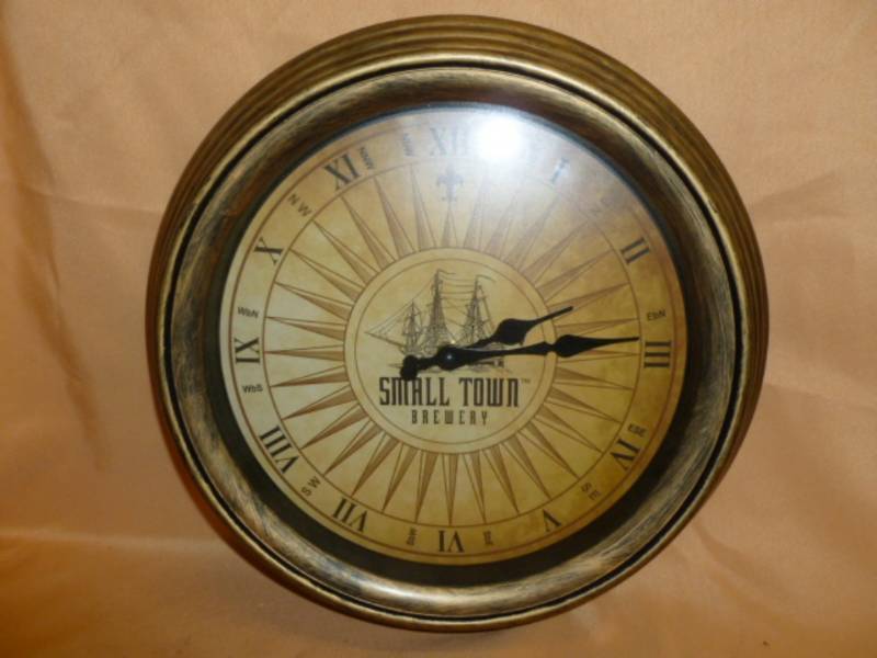 lot 112 image: Clock