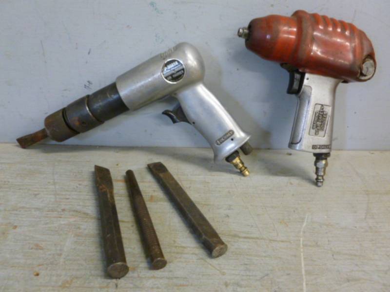 lot 117 image: Pneumatic Air Chisel