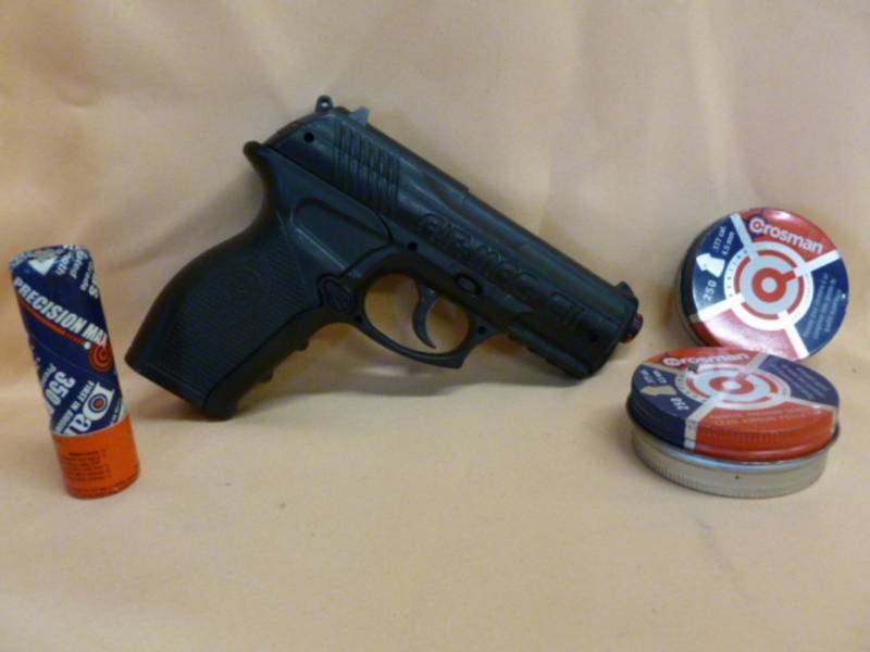 lot 123 image: Air Pistol
