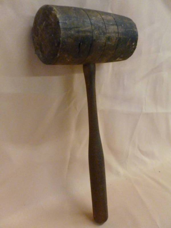 lot 124 image: Vintage Gavel
