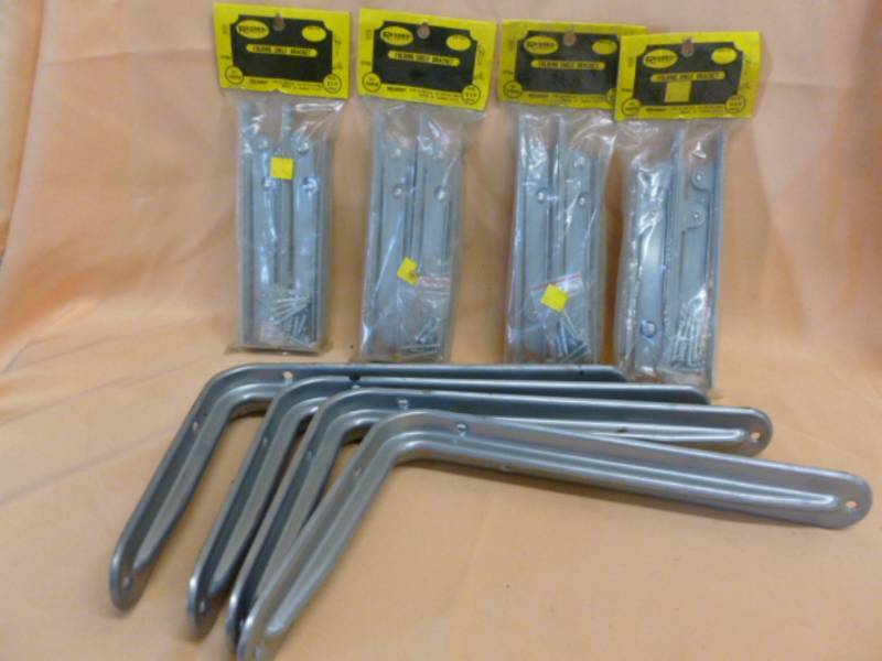 lot 137 image: New Shelf Brackets