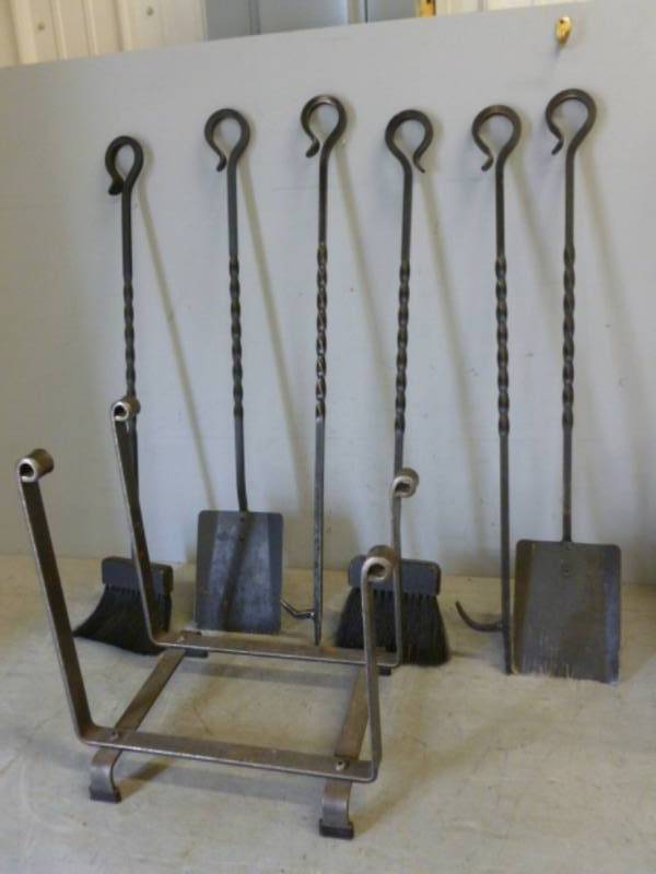 lot 144 image: Fireplace Set