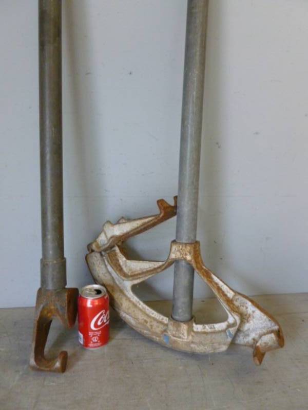 lot 158 image: Pipe Bender