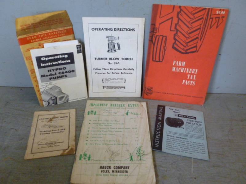 lot 178 image: Vintage Booklets