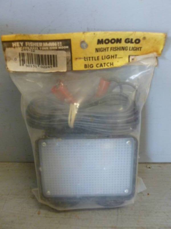 lot 180 image: New Fishing Light