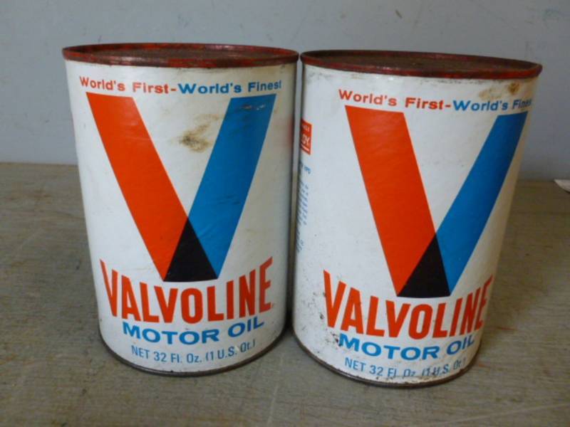 lot 192 image: Vintage Oil Cans