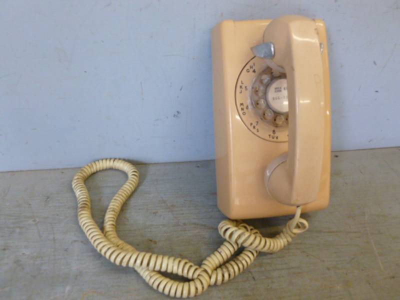 lot 194 image: Vintage Telephone