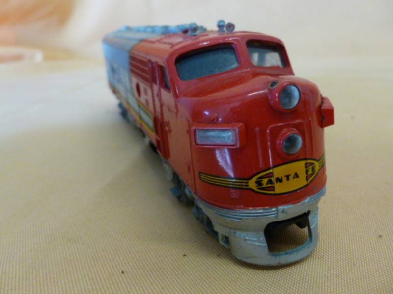 lot 200 image: HO Scale Locomotive