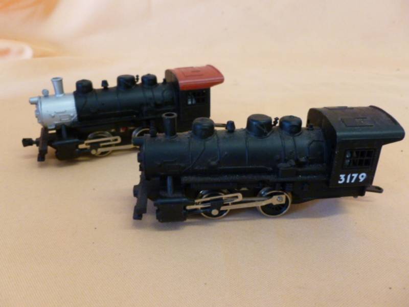 lot 202 image: HO Scale Locomotives