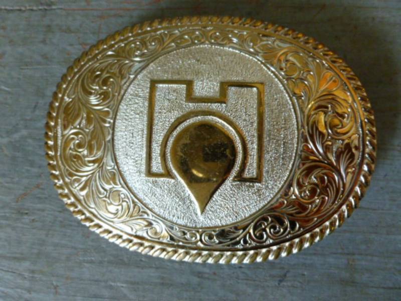 lot 217 image: Collectible Belt Buckle
