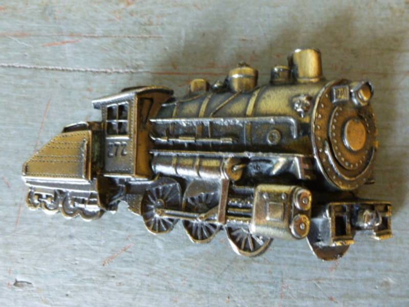 lot 218 image: Collectible Belt Buckle