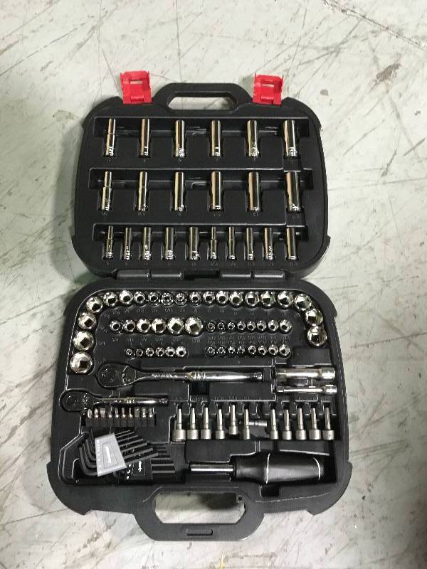 lot 5 image: Husky 111 piece Mechanics Tool Set not used